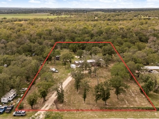 181 Oak Valley Dr, La Vernia, TX 78121