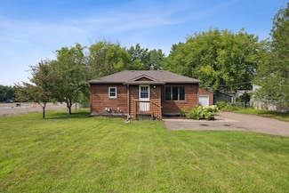 1707 Highway 96 E, Saint Paul, MN 55110