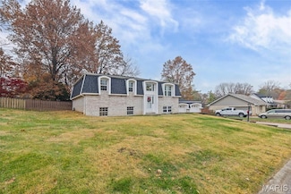 232 Sherwood Dr, Glen Carbon, IL 62034