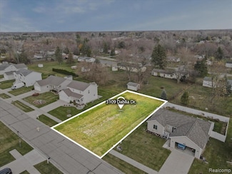 3109 Dahlia Dr, Burton, MI 48519