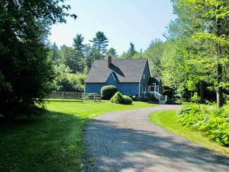 30 Strawberry Ln, Minot, ME 04258