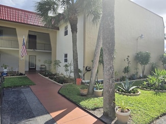 112 Lake Dora Dr, West Palm Beach, FL 33411