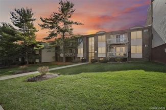 262 Country Club Ln Unit 262, Pomona, NY 10970