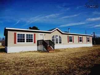 202 W Church St, Olney, TX 76374