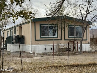 2735 Toiyabe St, Silver Springs, NV 89429