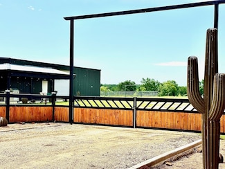 8740 Fm922, Valley View, TX 76272