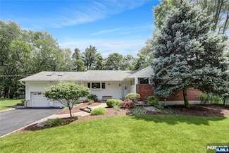 109 Chadwick Rd, Hillsdale, NJ 07642