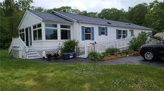 70 Mockingbird Ln, Tiverton, RI 02878