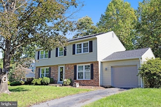 12822 Longleaf Ln, Herndon, VA 20170