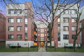 2307 W Wolfram St Unit 311, Chicago, IL 60618