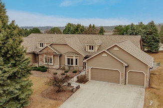 N19W28929 Golf Ridge N Unit 4/2, Pewaukee, WI 53072