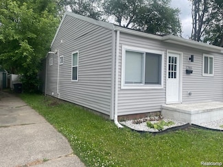 27865 Brettonwoods St, Madison Heights, MI 48071