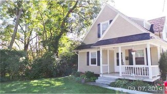 116 Central Ave, Rossford, OH 43460