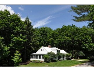 17 Old Mail Rd, Tamworth, NH 03886