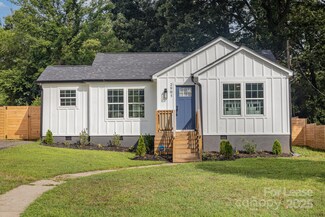 2905 Dogwood Ave, Charlotte, NC 28206