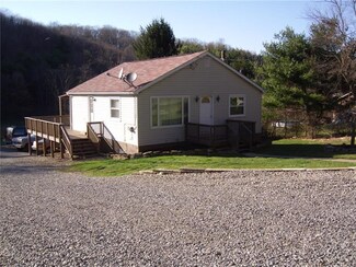 141 Willoughby Run Rd, Rochester, PA 15074