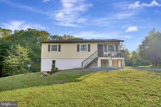 33 Old Farm Rd, Fredericksburg, VA 22406