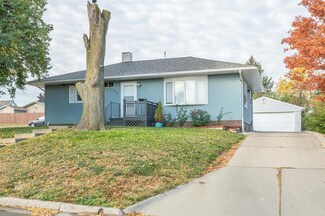 919 Stegman Blvd, Marshalltown, IA 50158