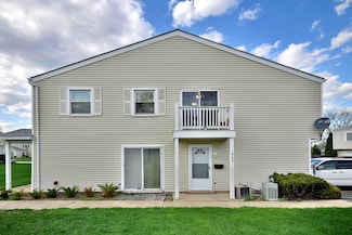190 Elizabeth Ct Unit D, Bartlett, IL 60103