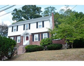 135 Traincroft NW, Medford, MA 02155