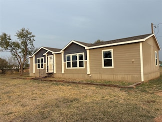 117 S Cedar St, Trent, TX 79561