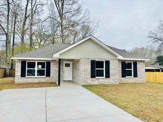303 S Gray Ave, Picayune, MS 39466