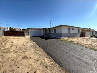 565 S Pampas Ave, Rialto, CA 92376