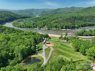 150 Easy St, Hot Springs, NC 28743