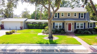 708 32nd St W, Bradenton, FL 34205