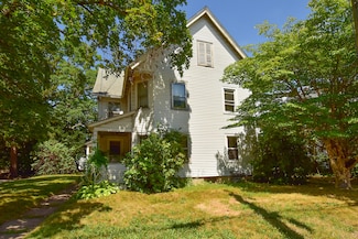 19 Russell St, Manchester, CT 06040