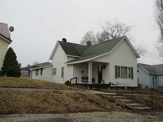 359 Mill St, Montgomery, IN 47558