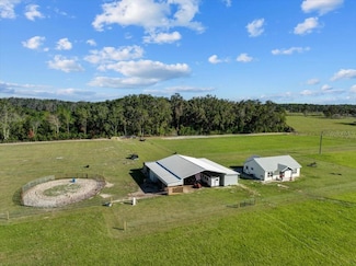 9271 NW 70 St, Chiefland, FL 32626