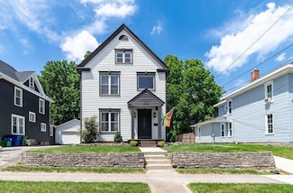 112 Oak Hill Ave, Delaware, OH 43015