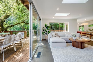 5 Madrone Ave, Woodacre, CA 94973