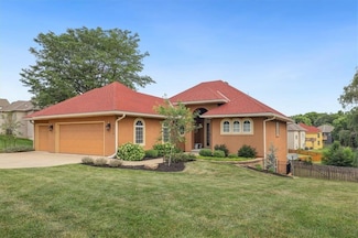 5214 NE 70th St, Kansas City, MO 64119