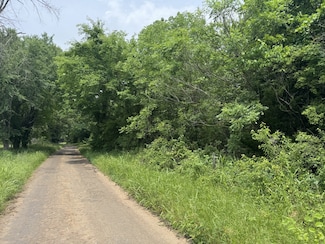 000 45030, Powderly, TX 75473