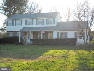 1019 Hawthorne Ln, Fort Washington, PA 19034