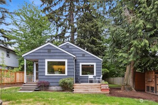 11520 Roosevelt Way NE, Seattle, WA 98125