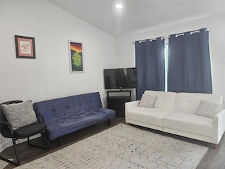 6409 Burns St Unit 303, Austin, TX 78752