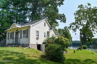 34 Concourse, Niverville, NY 12130