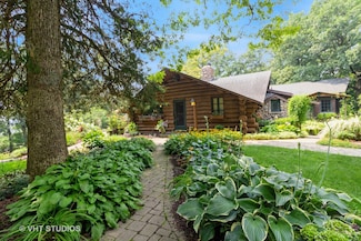 4476 W Edgewood Rd, Dixon, IL 61021