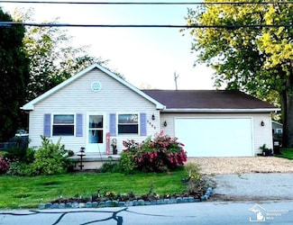 5985 Shady Ln, Newport, MI 48166