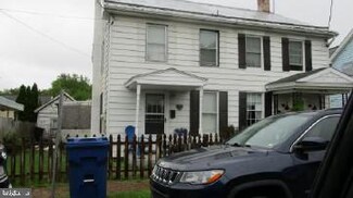 45 W Dahlgren St, Greencastle, PA 17225