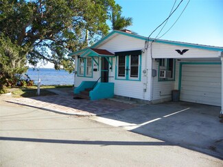 9 Plaza St E, Bradenton, FL 34208