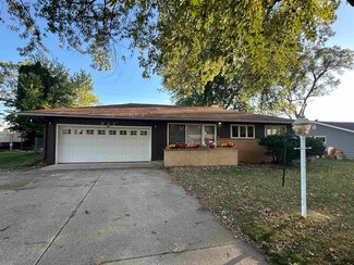 822 E Columbine Dr, Beloit, WI 53511
