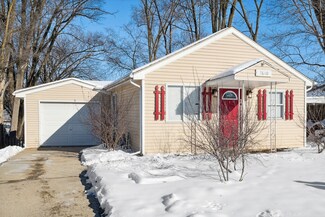 7610 Beach Rd, Wonder Lake, IL 60097