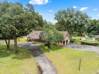 5750 Windham Rd, Milton, FL 32570