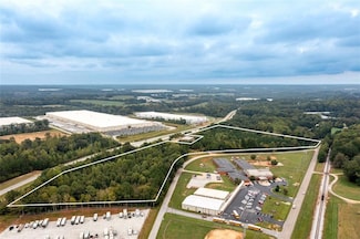1 Point Dr, Pendergrass, GA 30575