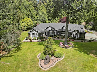 120 Susan Ln, Crescent City, CA 95531