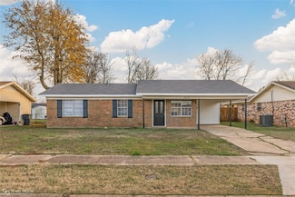 3216 Parkland Dr, Bossier City, LA 71111